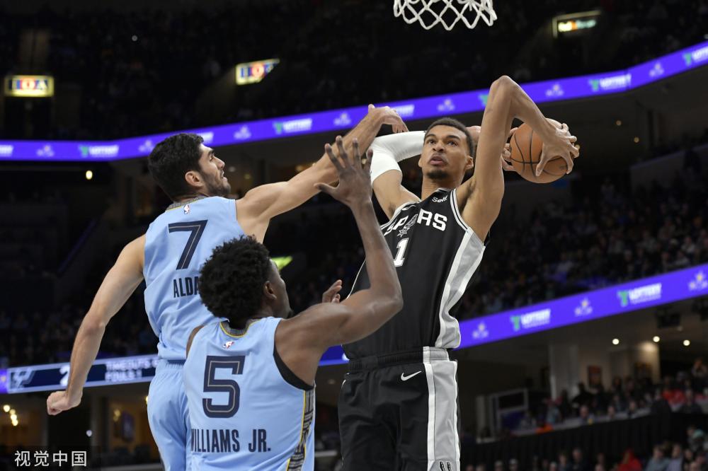 但全队表现 但全队表现