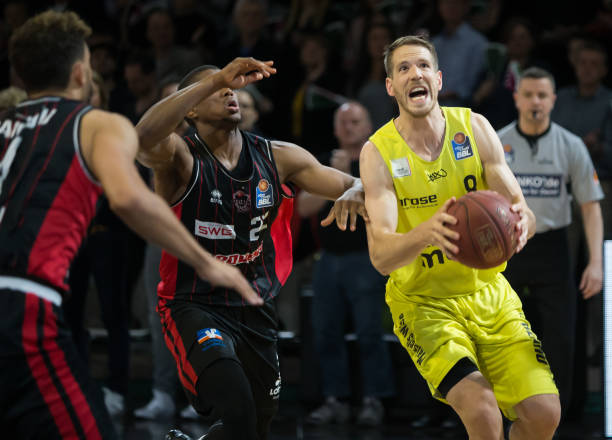 热身赛连败 热身赛连败